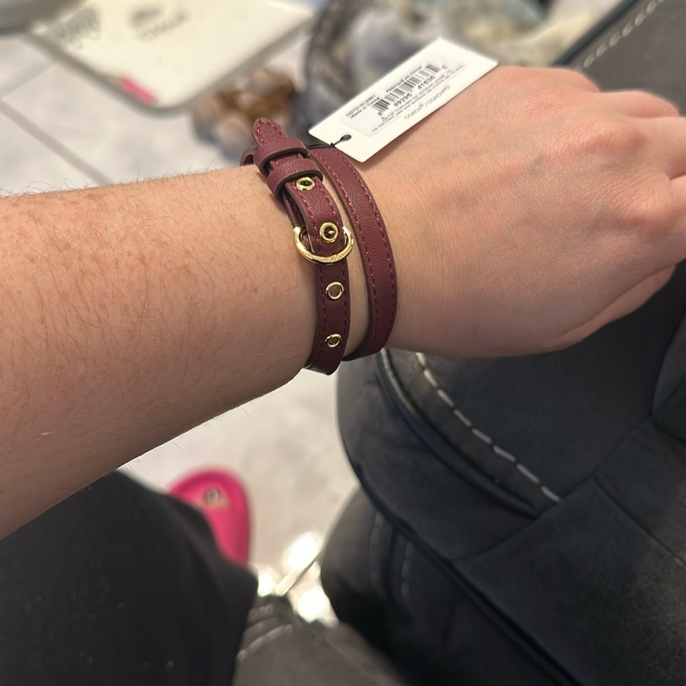 COACH Wrap bracelet ( double wrap )